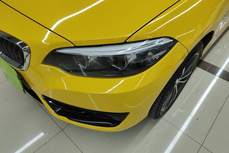 宝马2系(进口) 2018款 220i 敞篷轿跑车 运动设计套装局部细节36