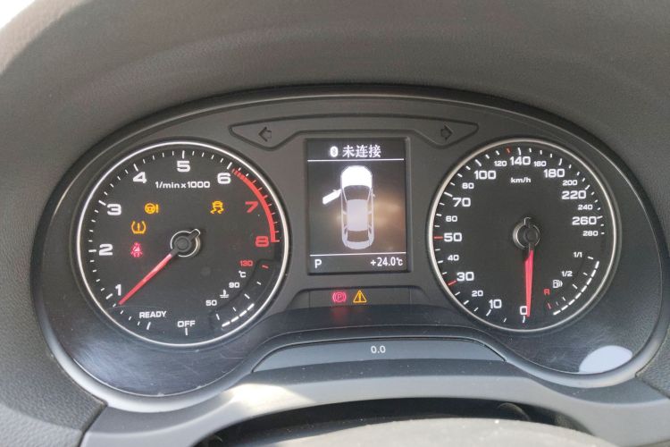 奥迪A3 2018款 30周年年型 Limousine 35 TFSI 进取型中控内饰14