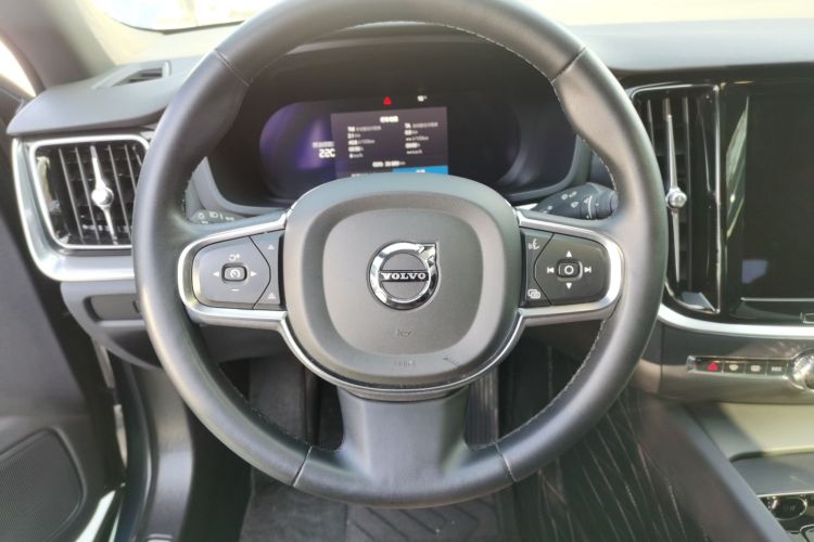 沃尔沃S60 2023款 B4 智逸豪华版中控内饰13