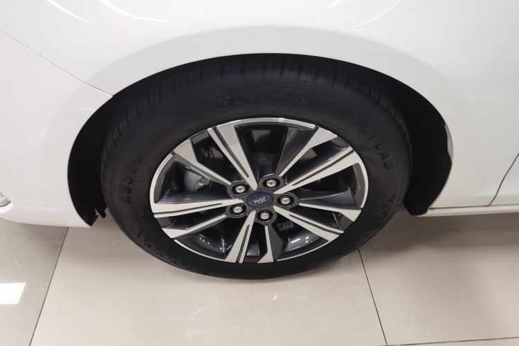 福特 福睿斯 2021款 1.5L 自动钻石版车身外观6002