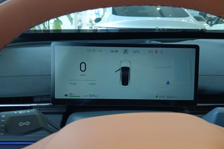 东风奕派 eπ007 2025款 纯电 565四驱Max领航版中控内饰14