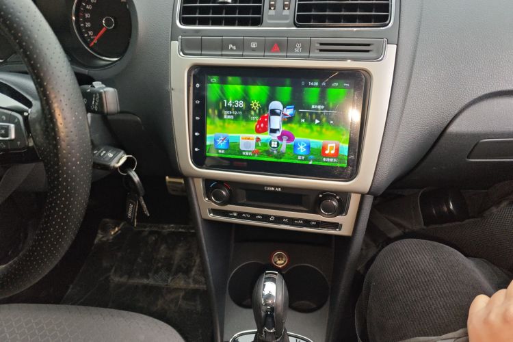 大众 2016款 1.6L Cross Polo 自动中控内饰16