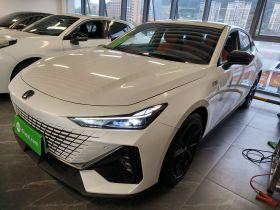 长安UNI-V 智电iDD 2023款  智电iDD 1.5T 113km智趣型