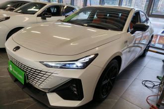 长安UNI-V 智电iDD 2023款  智电iDD 1.5T 113km智趣型