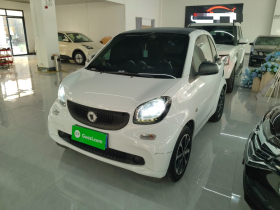 smart fortwo  1.0L 52千瓦硬顶灵动版