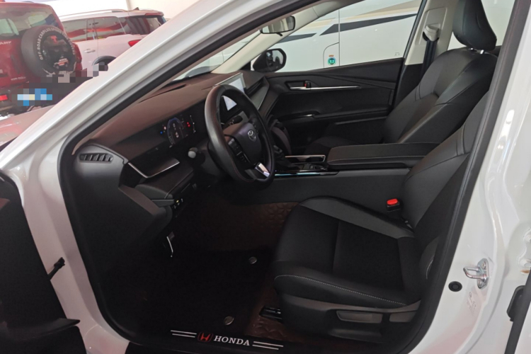 丰田 凯美瑞 2026款 双擎 2.0HE 精英版中控内饰20