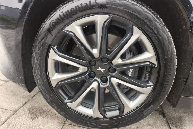 小鹏P7 2022款 670E+车身外观6007