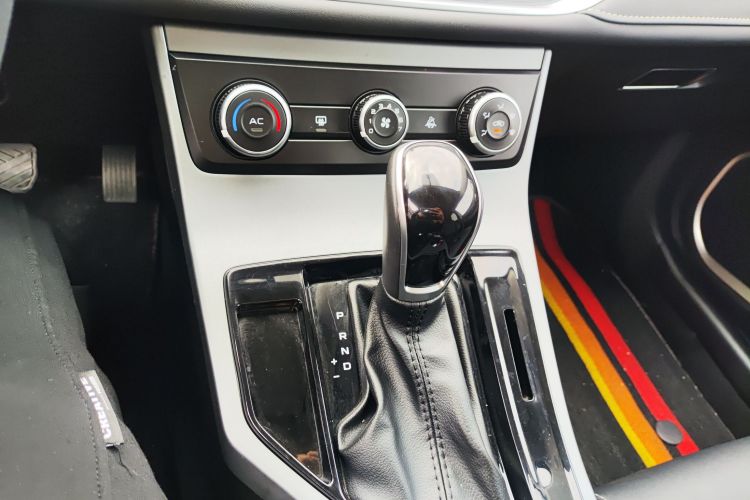 吉利汽车 帝豪 2021款 UP 1.5L CVT舒适型中控内饰18