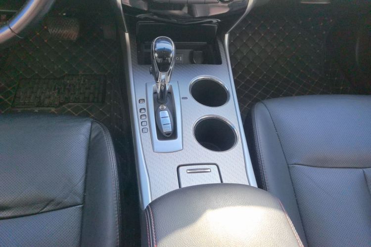 日产 天籁 2016款 改款 2.0L XL舒适版中控内饰18