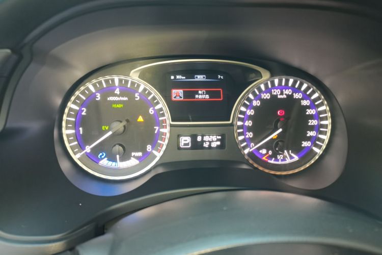 英菲尼迪QX60(进口) 2018款 2.5 S/C Hybrid 两驱卓越版 国VI中控内饰14