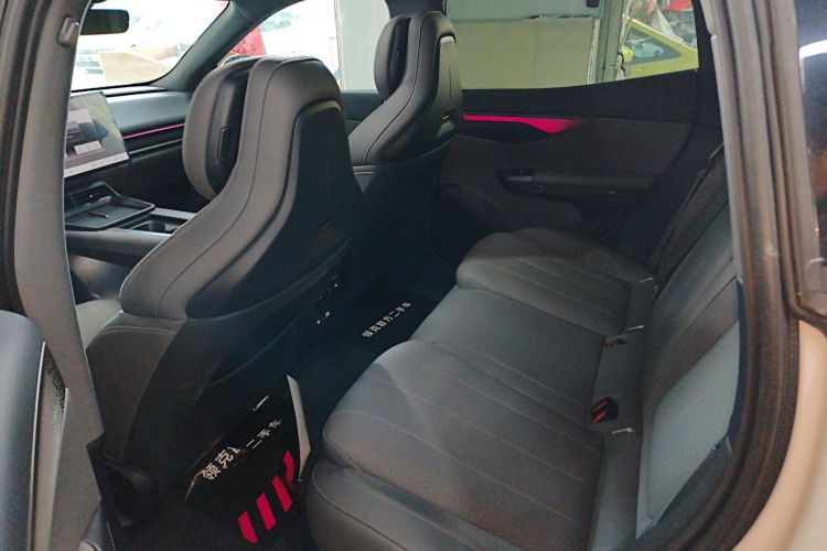 领克07 2024款 EM-P 126长续航 Ultra中控内饰7004