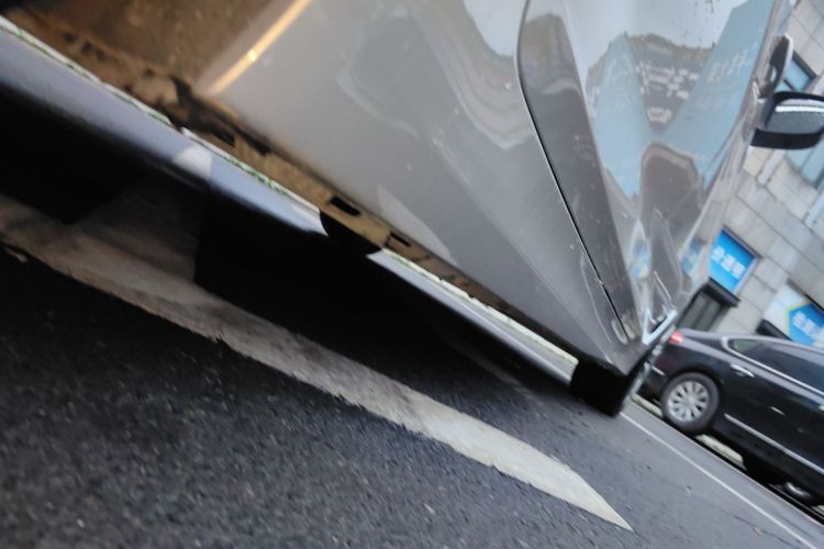 宝马5系 2018款 528Li 上市特别版局部细节9001