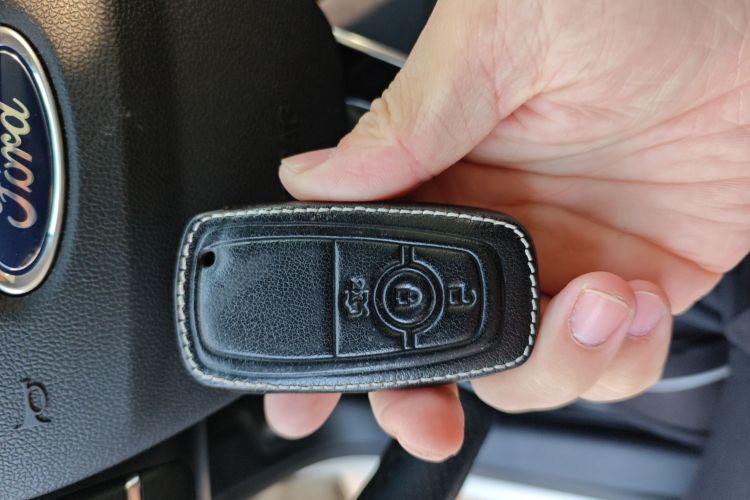 福特 福克斯 2020款 三厢 EcoBoost 180 自动锋潮型中控内饰11