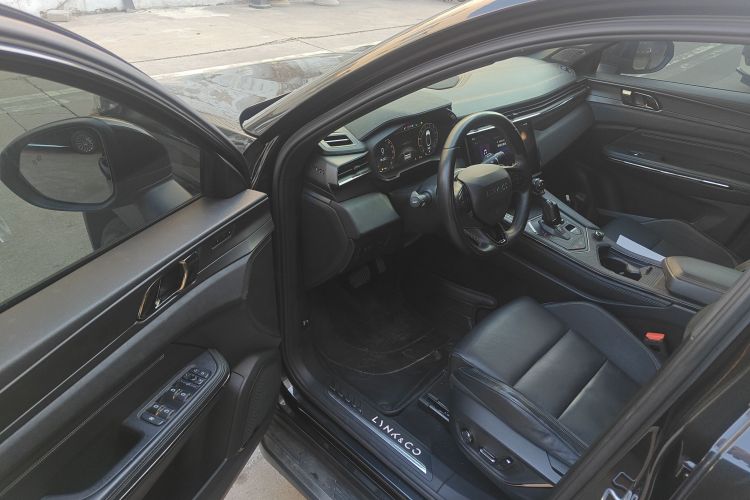 领克01 2021款 2.0TD 四驱暗夜版中控内饰7003