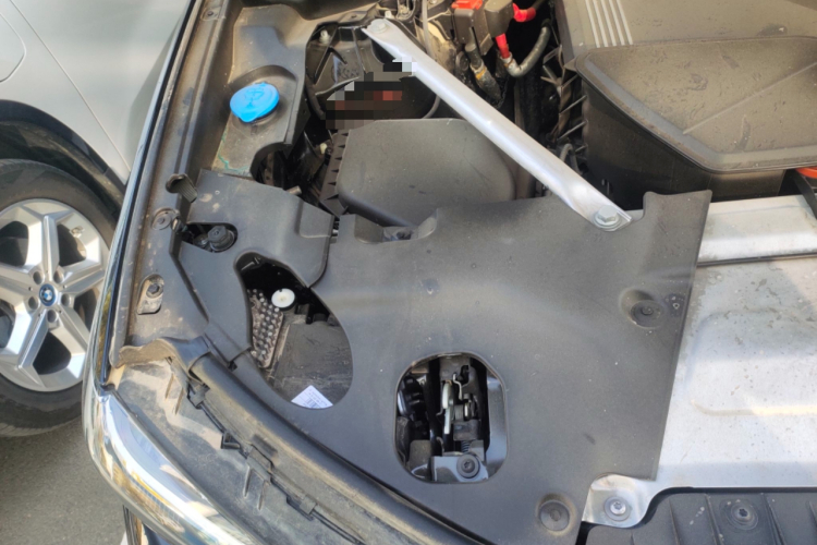 宝马X3 2023款 xDrive30i 领先型 M曜夜套装机舱底盘25