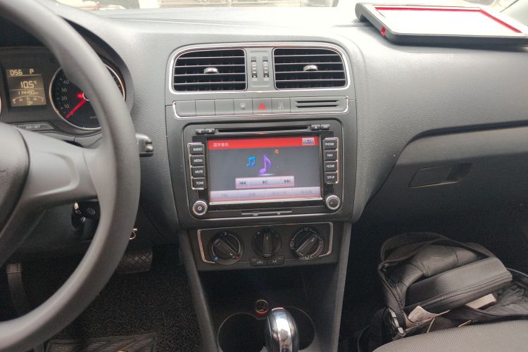 大众 Polo 2014款 1.4L 自动舒适版中控内饰16