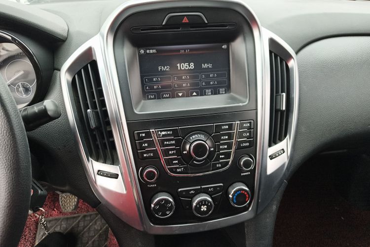 江铃 域虎7 2017款 2.4T经典版柴油两驱豪华型JX4D24A5L局部细节16