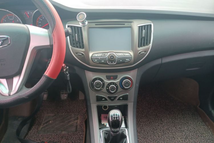 凯翼C3R 2015款 1.5L 手动黄钻版局部细节16