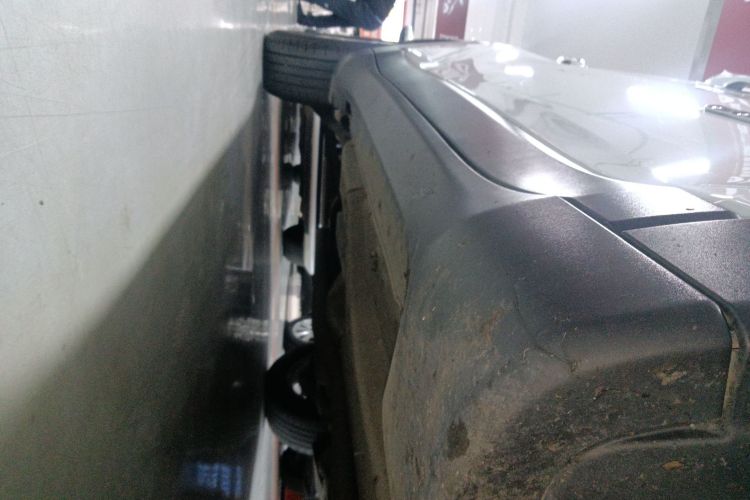 Jeep 指南者 2020款 220T 自动领先版局部细节9001