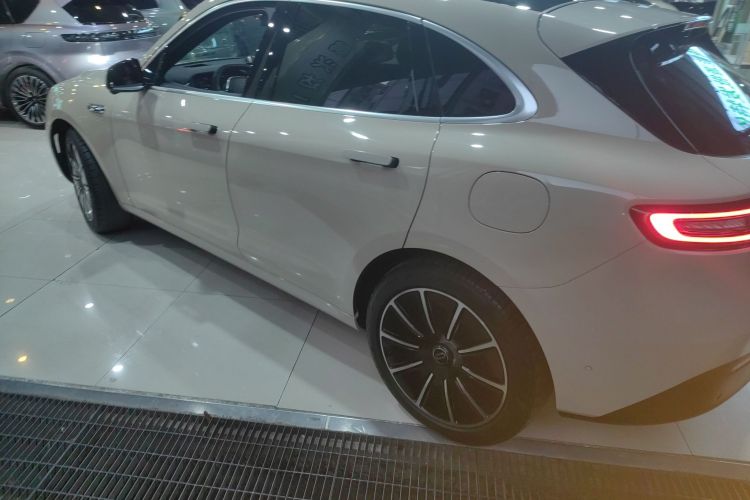 鸿蒙智行 问界M5 2023款 纯电后驱智驾版车身外观6003