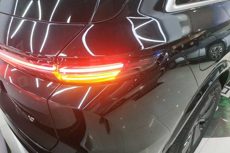 理想汽车 理想L7 2024款 MAX车身外观9