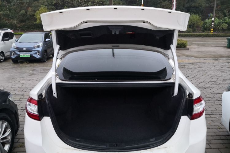 福特 蒙迪欧 2013款 2.0L GTDi200时尚型机舱底盘23