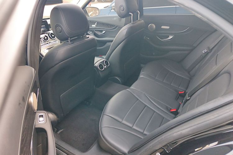 奔驰C级 2018款 C 180 L 时尚型运动版中控内饰21