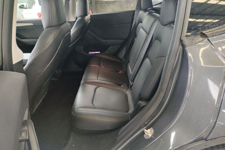 特斯拉 Model Y 2022款 后轮驱动版中控内饰7004