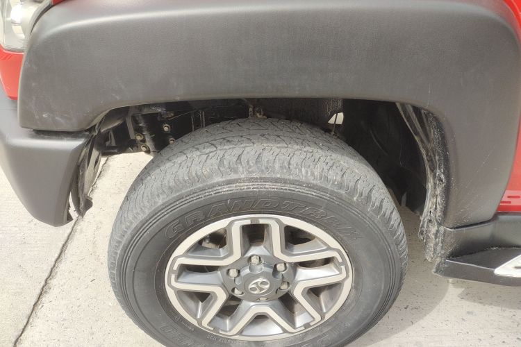 北京BJ40 2016款 40L 2.3T 自动四驱尊享版车身外观35