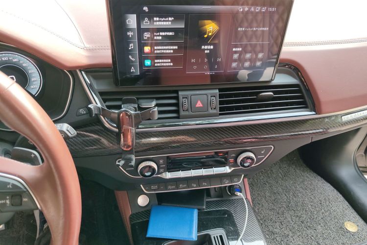 奥迪Q5L 2022款 40T 豪华动感型中控内饰16