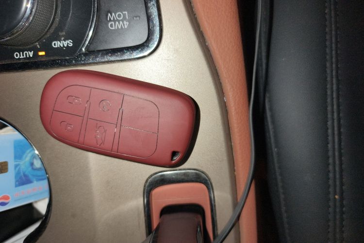 Jeep 大切诺基(进口) 2014款 3.0TD 柴油 舒享导航版中控内饰7001