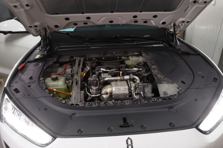 鸿蒙智行 问界M5 2022款 增程后驱标准版机舱底盘24