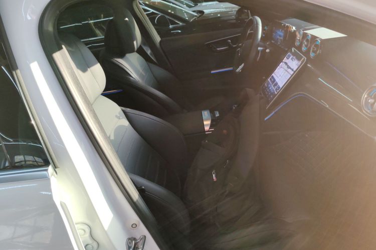 奔驰C级 2023款 C 260 L 运动版局部细节41