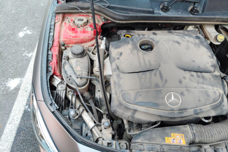 奔驰CLA 2018款 CLA 220 4MATIC局部细节9006