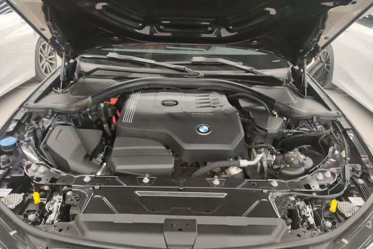 宝马3系 2022款 改款 325Li M运动套装机舱底盘24