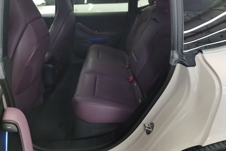 蔚来ET5 2022款 75kWh中控内饰7004