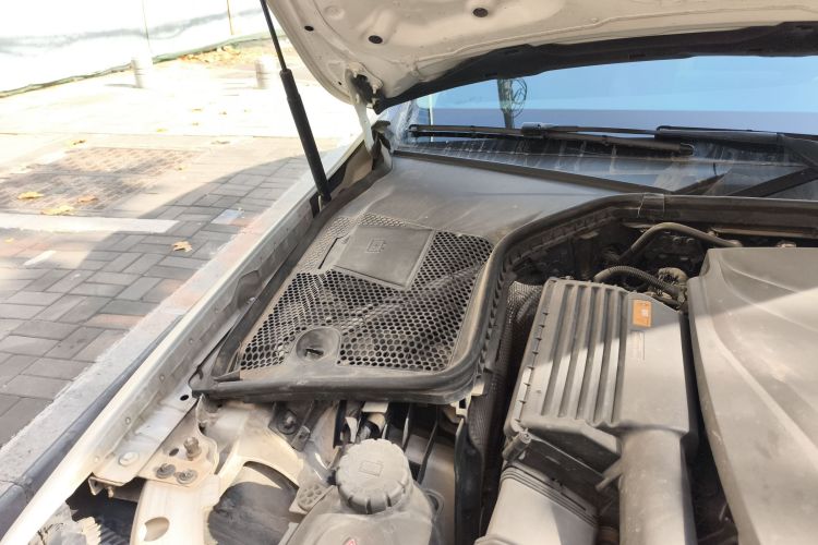 奔驰C级 2018款 C 200 L 运动版局部细节9006