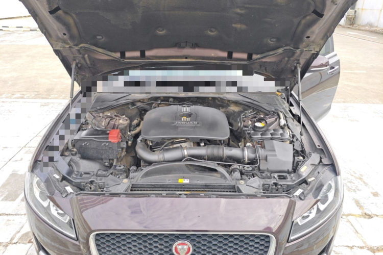 捷豹XFL 2017款 XFL 2.0T 240PS 豪华版局部细节24