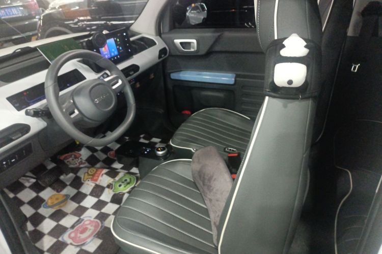 吉利银河 2023款 熊猫mini 200km 耐力熊中控内饰19