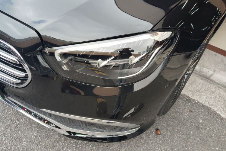 奔驰E级新能源 2022款 改款 E 350 e L 插电式混合动力运动轿车局部细节36