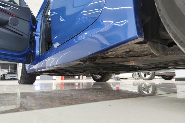 宝马1系 2020款 120i M运动套装局部细节9002