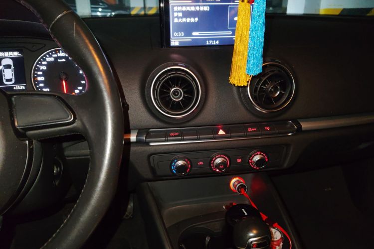 奥迪A3 2016款 Limousine 35 TFSI 进取型中控内饰16