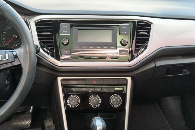 大众 T-ROC探歌 2018款 230TSI DSG两驱进取型 国V局部细节16