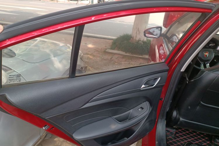 荣威i5 2020款 1.5L 自动4G互联领豪旗舰版中控内饰7008