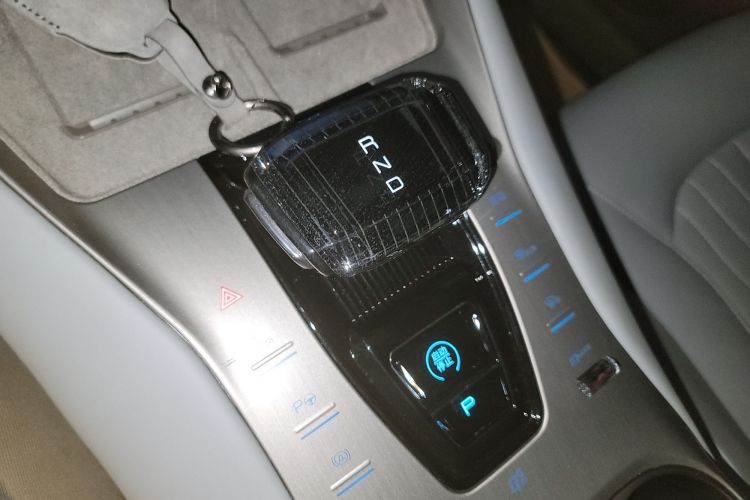 腾势N7 2024款 630 四驱智驾Max版中控内饰18