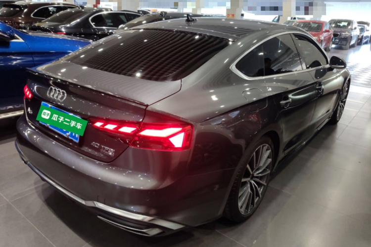 奥迪A5 2023款 Sportback 40 TFSI quattro 豪华动感型车身外观6005