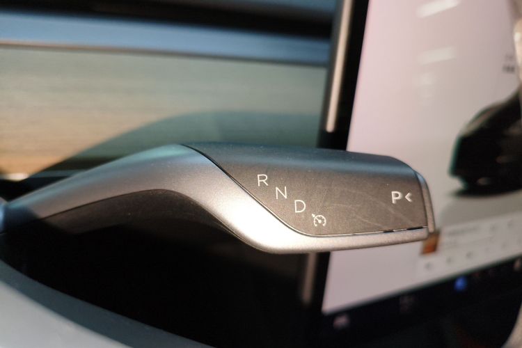 特斯拉 Model Y 2022款 后轮驱动版中控内饰18