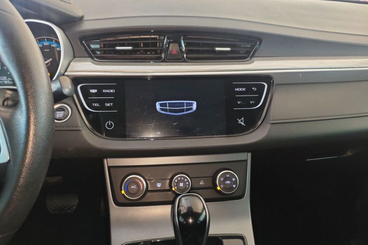 吉利汽车 帝豪 2020款 1.5L CVT舒适型中控内饰16