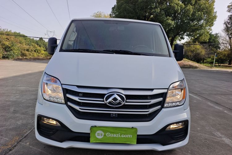 上汽大通MAXUS 新途V80 2024款 傲运通超值版 6MT 短轴超低顶127Ps 5/6座车身外观6001