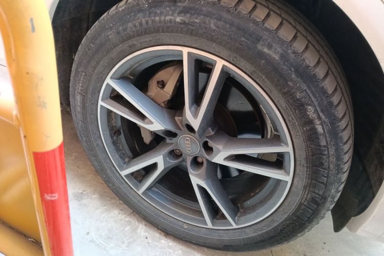 奥迪Q5L 2020款 改款 40 TFSI 荣享时尚型车身外观10